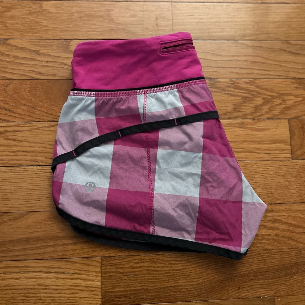 🍋LULULEMON Speed Shorts in Pink & Grey Plaid Print